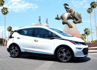 Автопилот. Взгляд из салона Chevrolet Bolt