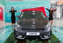 Новенький в электроклубе: KIA Niro в продаже