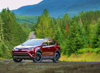 Toyota RAV4 Adventure: к приключениям готов!