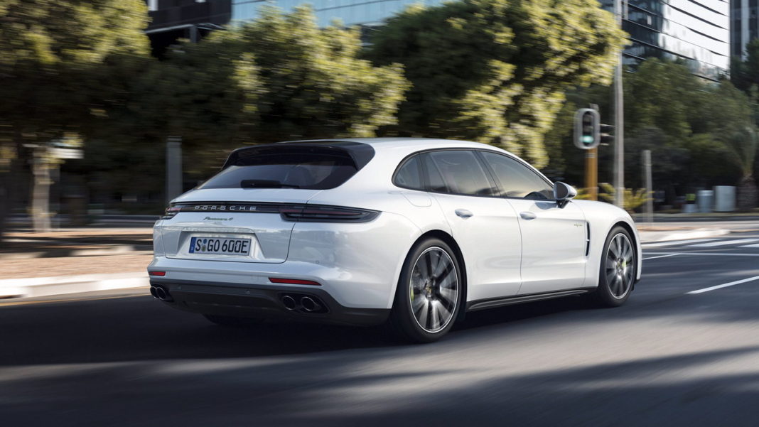 Porsche Panamera Sport Turismo 16