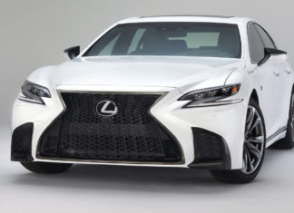 Lexus представил новый спортивный седан
