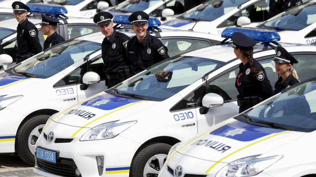 Toyota-Prius-Police-Ukraine