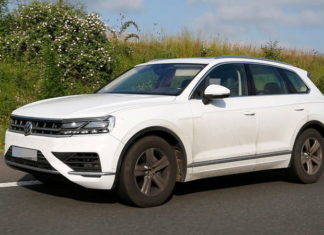Новый VW Touareg сбрасывает покровы