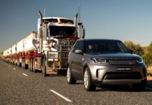 Land Rover Discovery взял на буксир 100-метровый автопоезд