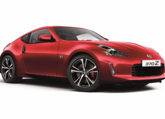 Nissan слегка обновил спорткар 370Z