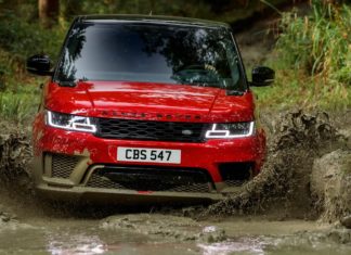 Range Rover Sport подключили к розетке