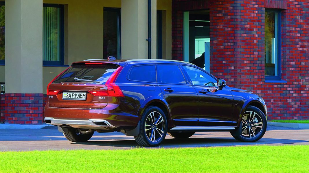 Volvo V90 Cross Country