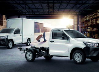 Toyota Hilux впервые обновился