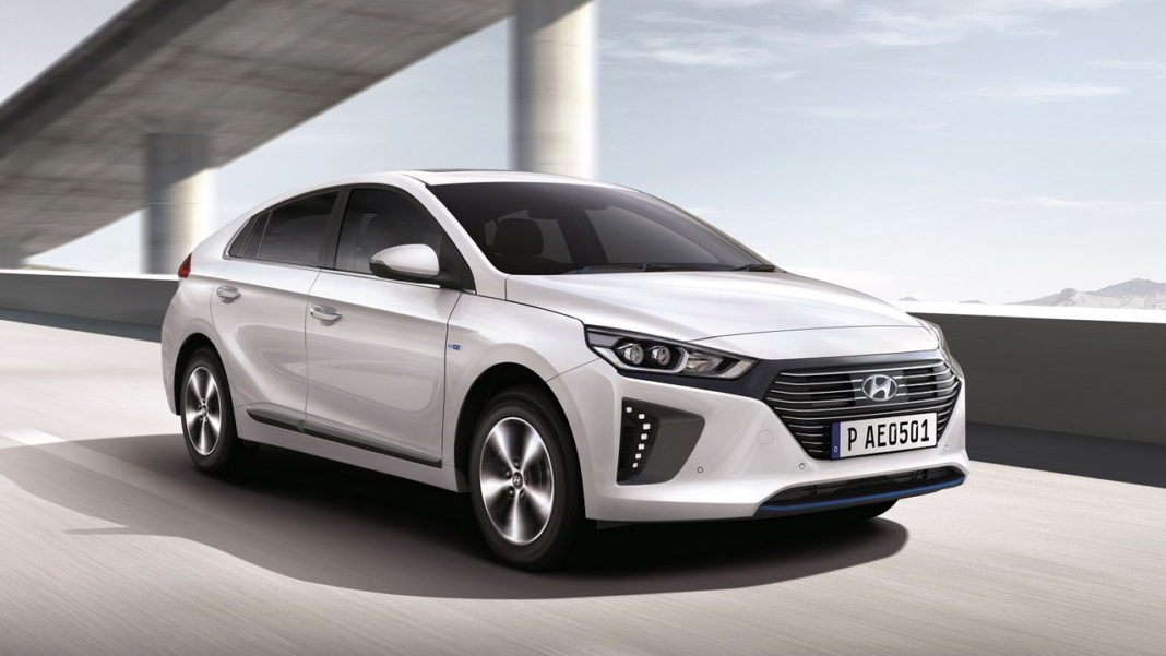 Hyundai Ioniq Wins Women’s World Car of the Year_