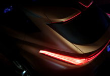 Будущий кроссовер Lexus повернулся задом
