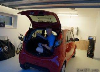 Маленький электрокар Peugeot стал мобильной закусочной