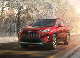 Новая Toyota RAV4 сменила имидж и поколение
