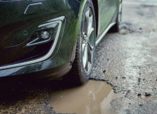 Ford Focus научился сглаживать дорожные ямы