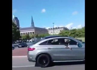 Как перевернуть Mercedes на небольшой скорости? Легко! (ВИДЕО)