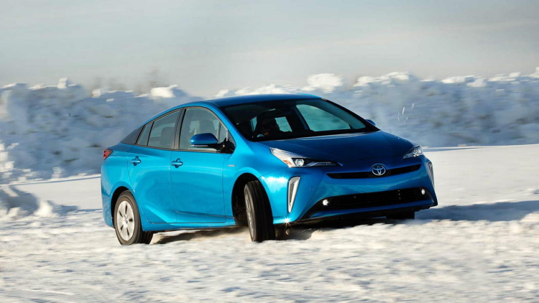 2019-toyota-prius-awd-e