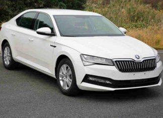 Обновленная Skoda Superb сбросила камуфляж