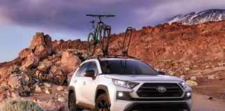 Toyota RAV4 off-road