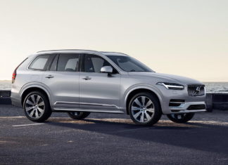 Флагманский внедорожник Volvo XC90 научился экономии