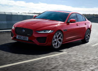 Обновленный Jaguar XE остался без моторов V6, но подорожал