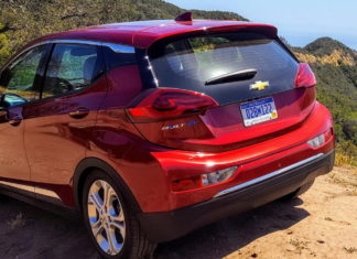 Электромобили, которые меньше всего теряют в цене Chevrolet Bolt