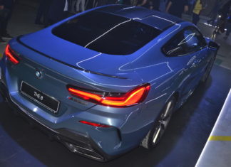BMW привезла в Украину «убийцу» Porsche 911 BMW CLAR