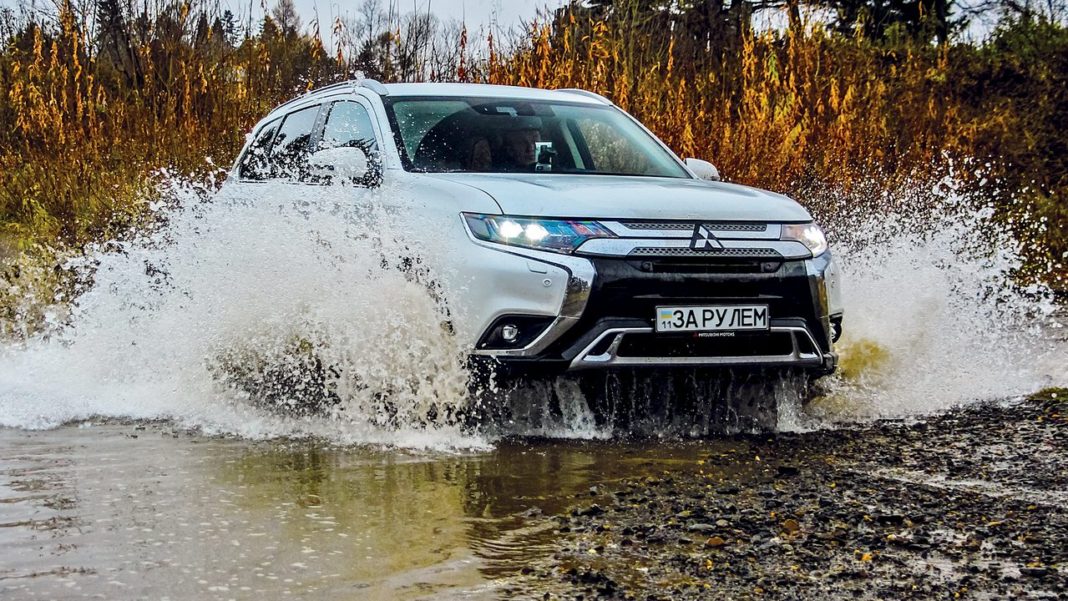 Mitsubishi_Outlander Mitsubishi_Outlander