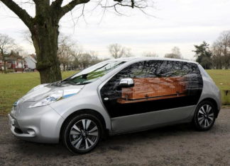 Уютно ли покойнику в Nissan Leaf Nissan Leaf funeral