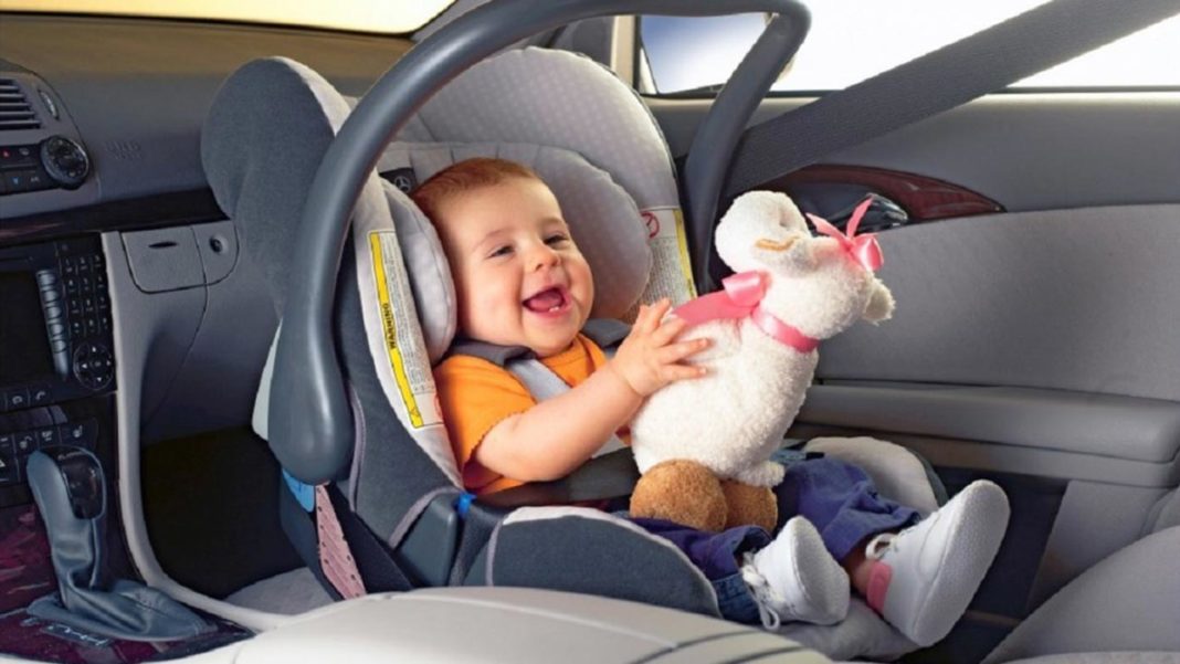 Child-in-car_ Child-in-car