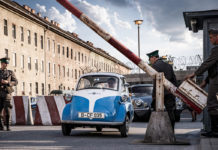 Грандиозный побег на крошечной BMW Isetta Escape