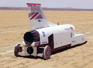 135 000 л.с. и 790 км/ч: смотрите, как это было Bloodhound LSR