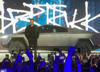 Tesla Cybertruck: Бегущий по лезвию Tesla's new Cybertruck