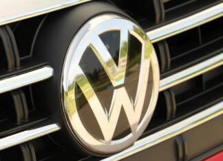 Появилось первое фото нового VW Tiguan VW logo