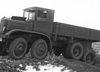 Первый в СССР: автомобиль с формулой 8×8 ЯГ‑12
