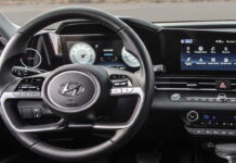 На новой Hyundai Elantra появился таинственный прибор Hyundai Elantra