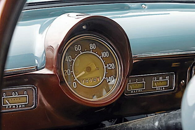 Moskvich-411