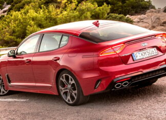 Обновленный Kia Stinger проявит мощь инноваций и мотора Kia Stinger