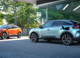 Новый Citroen C4 изменил ориентации и заменит сразу 2 модели: первые фото Citroen C4