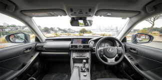 Lexus IS