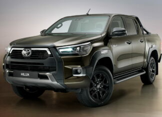 Новому Toyota Hilux добавили сил и сходства с кроссовером RAV4 Toyota Hilux