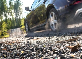 Что делать с пробитым колесом в дальней дороге? Tyres