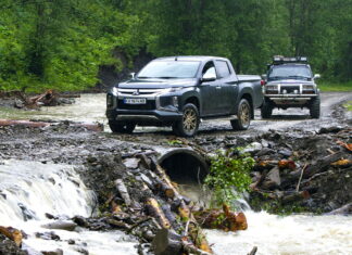 Mitsubishi L200 спешит на помощь: по следам паводков в Карпатах Mitsubishi L200