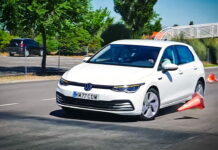Новый Volkswagen Golf не пережил встречу с лосем VW Golf test
