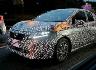 Новый Nissan Note засветил “по-взрослому”. В прямом смысле Nissan Note