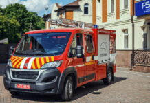 Peugeot Boxer стал крутым пожарником Peugeot Boxer
