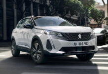 Обновленный Peugeot 3008: клыки саблезубого льва и новые моторы Peugeot 300