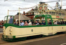 Броневик и сауна: самые необычные трамваи со всего мира Tram