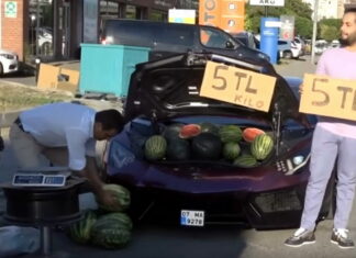 Невероятная Турция: арбузы продают из Lamborghini! watermelon