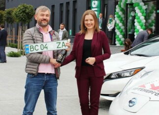 В Украине начали выдавать “зелёные” номера Zez