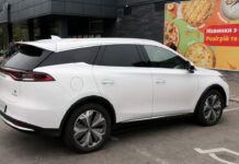 Новейший конкурент Tesla Model X замечен в Украине BYD Tang EV600
