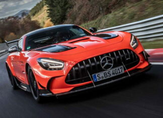 Mercedes-AMG GT переписывает рекорды: видео с места водителя Mercedes-AMG GT Black Series